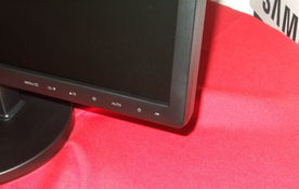 三星943nw液晶顯示器 28英寸LCD液晶顯示屏的卓越性能與設計