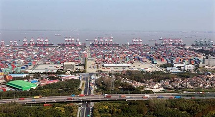上海自貿區(qū)成立近一年:甘心做&ldquo;苗圃&rdquo;的&ldquo;深改&rdquo;排頭兵